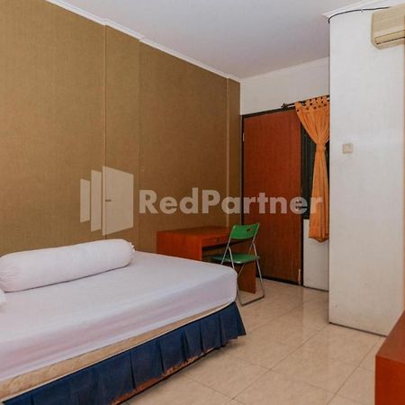 De Lugano Scbd Syariah Mitra Reddoorz Hotel Jakarta Exterior photo